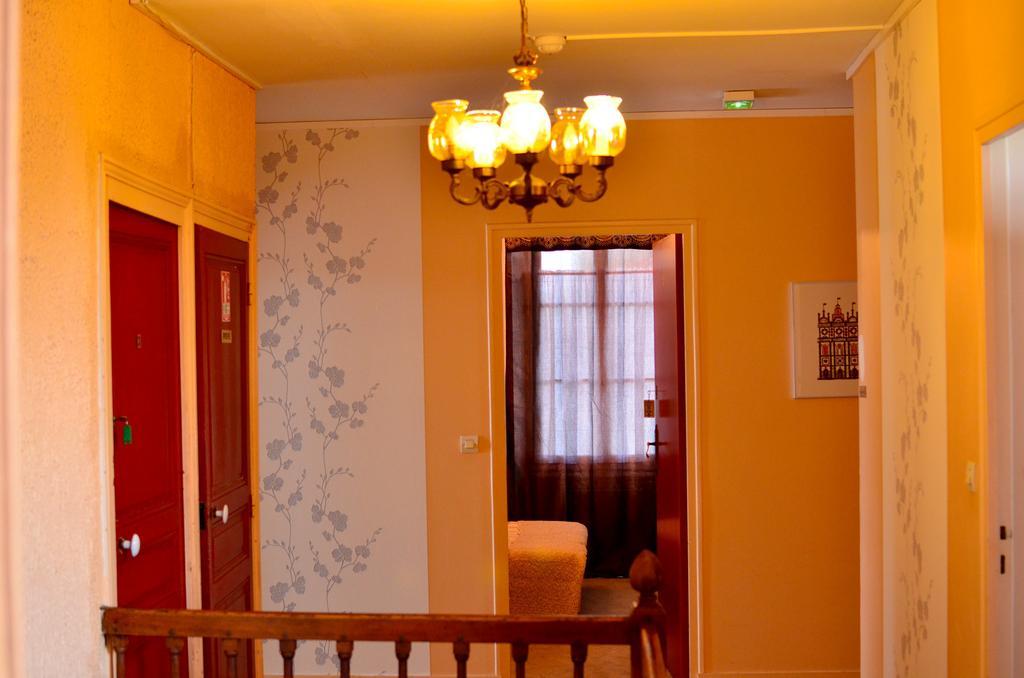 Auberge La Croix Blanche Combreux Kültér fotó